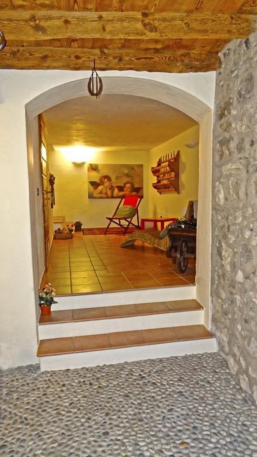 Apartamento Rustico Colonna House by Gardadomusmea Vesio Exterior foto