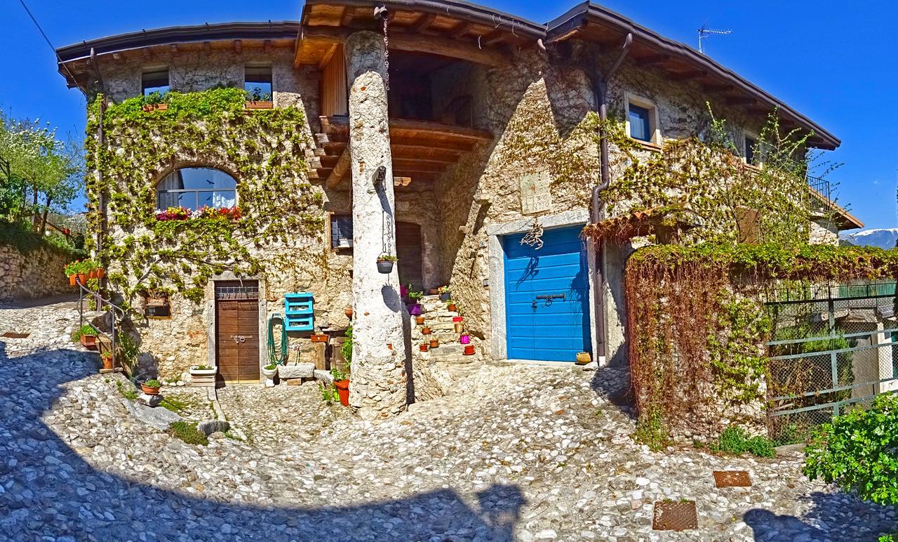 Apartamento Rustico Colonna House by Gardadomusmea Vesio Exterior foto