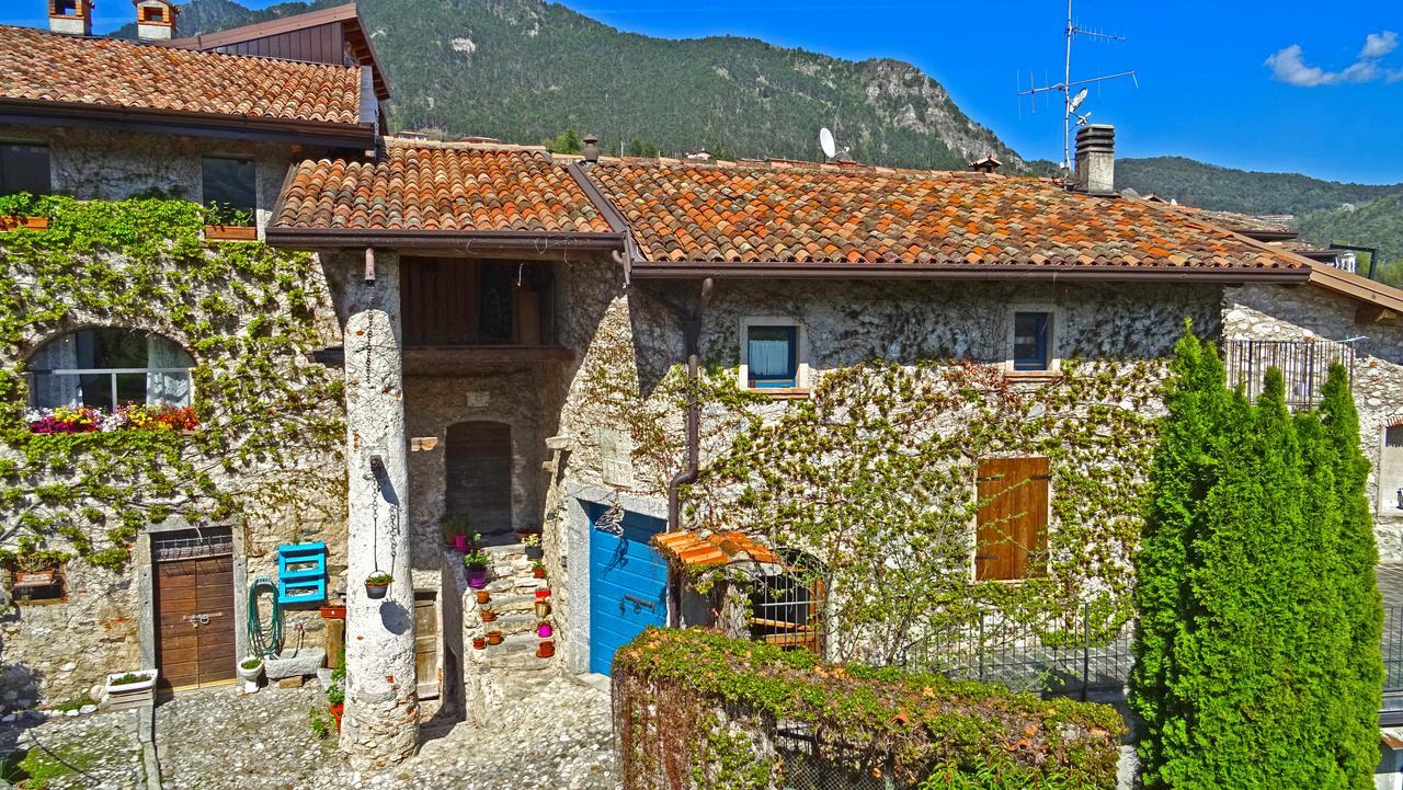 Apartamento Rustico Colonna House by Gardadomusmea Vesio Exterior foto